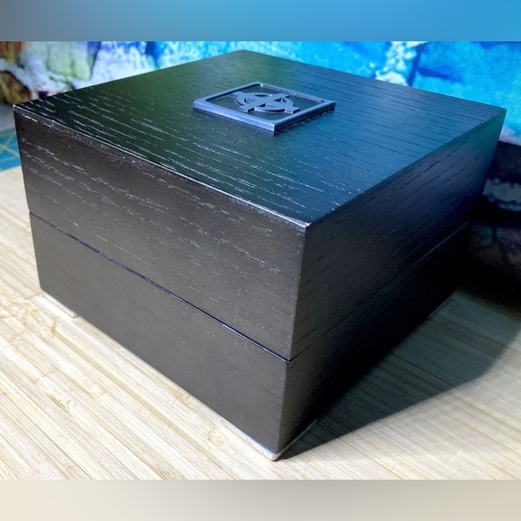 Piano Lacquer Zodiac Display Watch Box Storage Case Rare Find - Picture 12 of 15